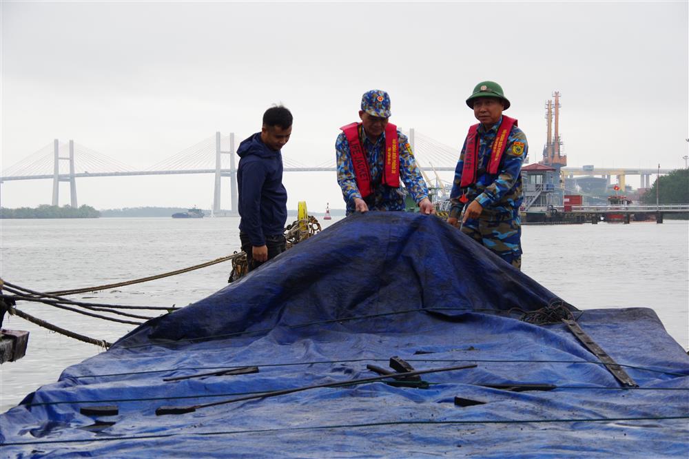 Liên tiếp phát hiện 2 vụ, 2 phương tiện vận chuyển khoáng sản không rõ nguồn gốc, xuất xứ